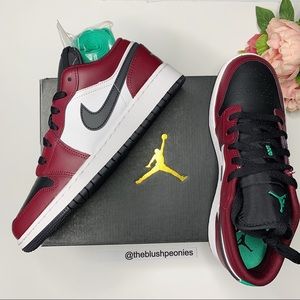Air Jordan 1 Low 'Dark Beetroot' NWT